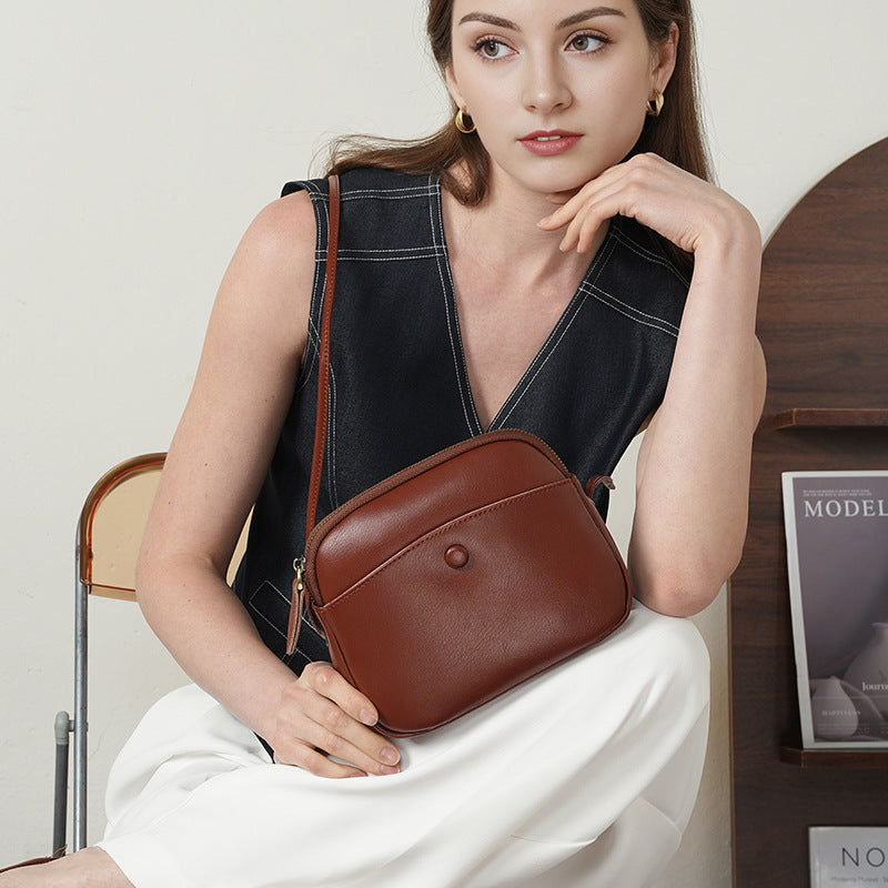 Vegetable-Tanned Top-Grain Leather Phone Bag