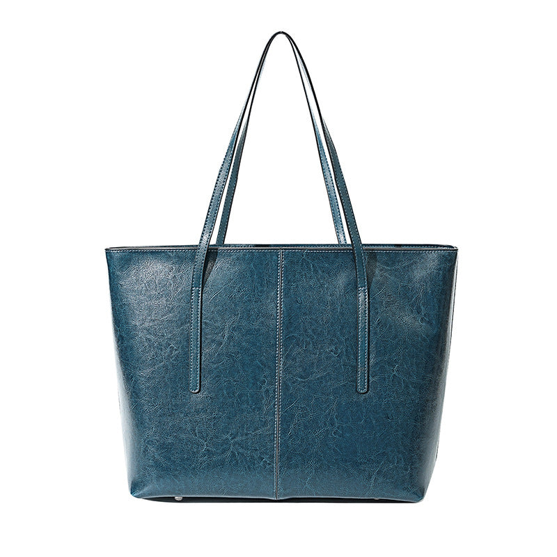 Oil-waxed leather tote — detail view